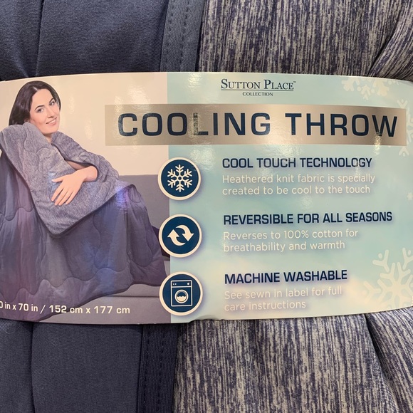 Sutton Place Cooling Throw, Reversible to Cotton - Picture 4 of 5